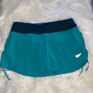 Nike dri fit tennis skort size medium